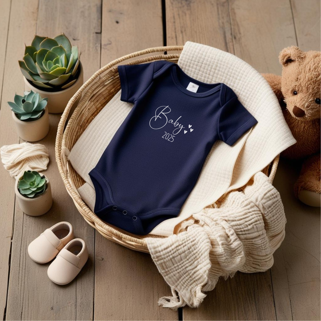 Baby Langarmshirt zur Schwangerschaftsverkündung - Baby 2025