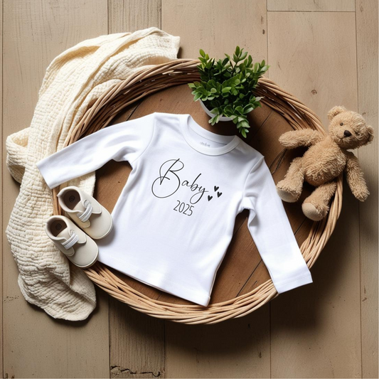 Baby Langarmshirt zur Schwangerschaftsverkündung - Baby 2025