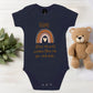 Baby Langarmshirt christlich als Geschenk zur Geburt, minimalistisch Geschenkidee zur Taufe, kurzarm Body Glaube für Junge und Mädchen